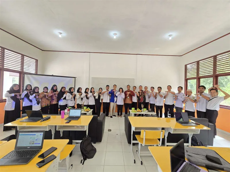 Gathering Volunteer